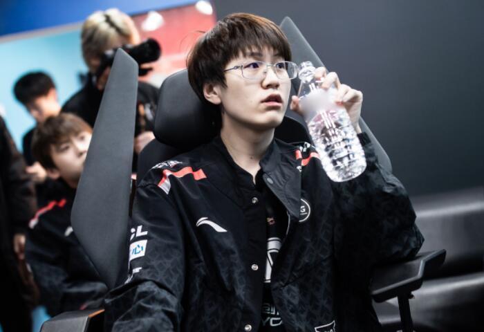 但最终凭借 但最终凭借