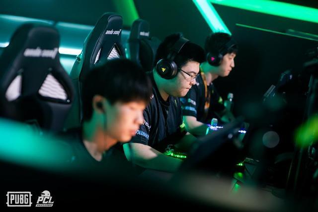 向更加辉煌 向更加辉煌