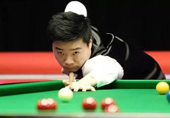 士的比赛中 士的比赛中