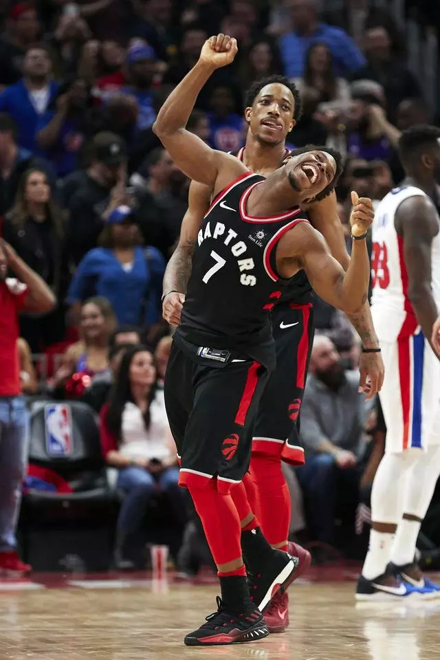 深陷降级区 深陷降级区